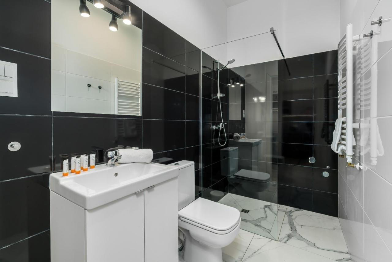 Apartments City Center Saint Wojciech By Renters Poznań Esterno foto